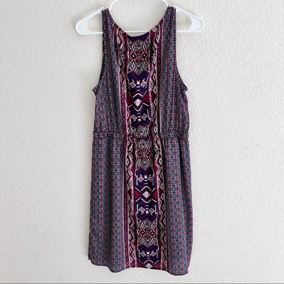 Collection by Bobeau Aztec Print Casual Dress. Has pockets! Medium. - Picture 4 of 4